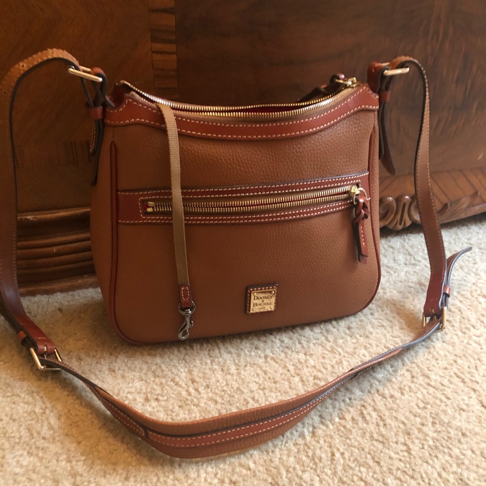 Crossbody Dooney and Bourke handbag